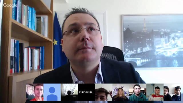 Embedded thumbnail for Asemănările și deosebirile dintr-un politician și un gândac